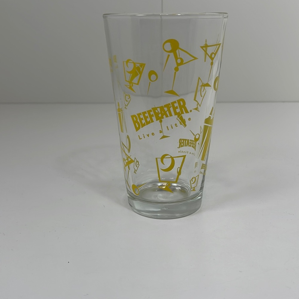 NWOT Beefeater Live A Little Pint Glass